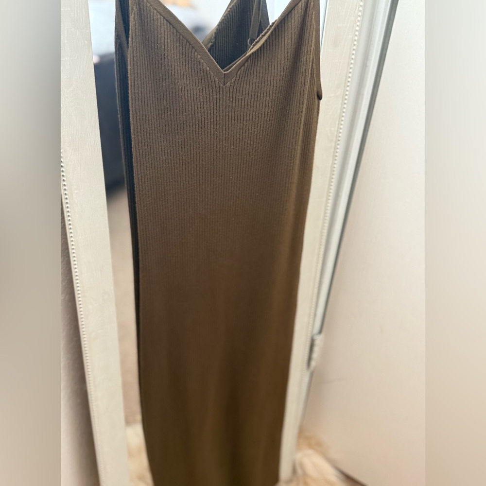 Wilfred Olive Ribbed Knit Top